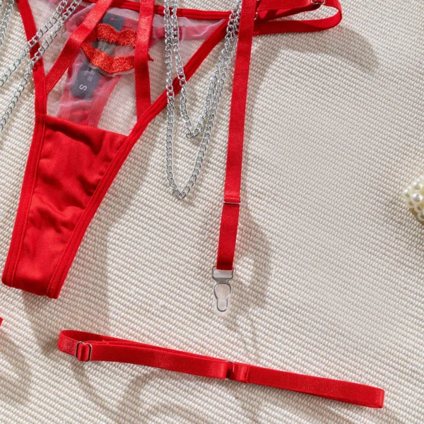 Ensemble de lingerie avec lèvres rouges – Image 4